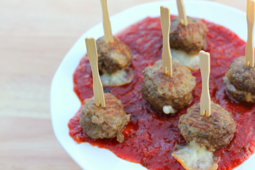 mozzarella stuffed meatballs - perfect for entertaining! #SundaySupper