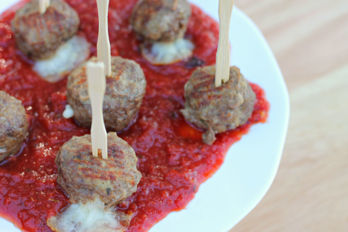 mozzarella stuffed meatballs - perfect for entertaining! #SundaySupper