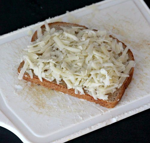 Tomato, Prosciutto and Gruyère Grilled Cheese for #SundaySupper