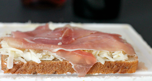 Tomato, Prosciutto and Gruyère Grilled Cheese for #SundaySupper