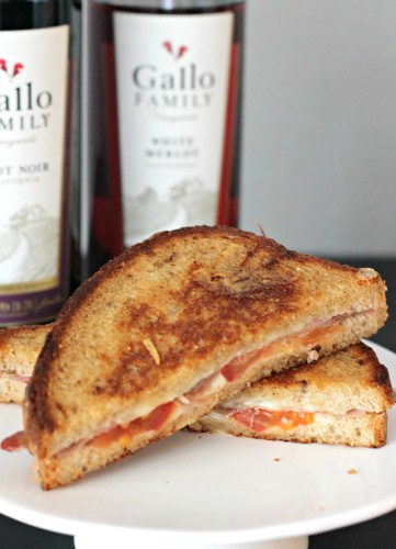 Tomato, Prosciutto and Gruyère Grilled Cheese for #SundaySupper