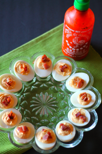 Bacon and Sriracha Deviled Eggs for #SundaySupper