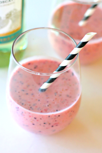 Mixed Berry Moscato Smoothie for #SundaySupper #GalloFamily