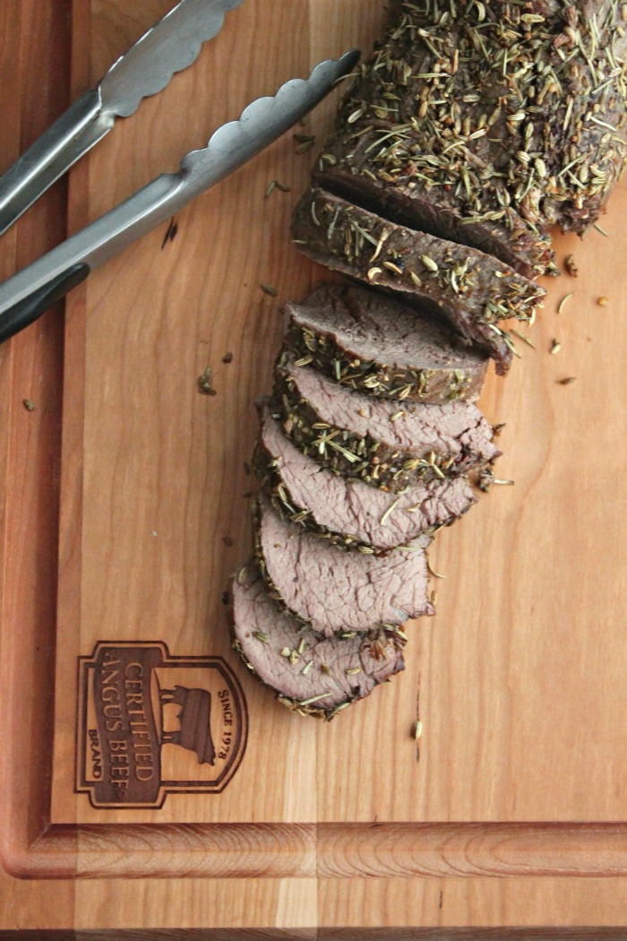 Fennel and Herb Crusted Beef Tenderloin for #SundaySupper #RoastPerfect