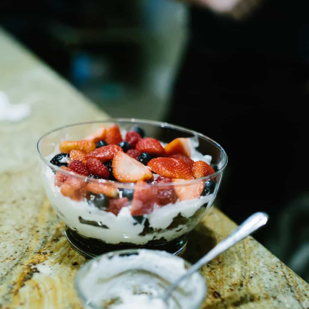 Brownie Berry Trifle | casadecrews.com