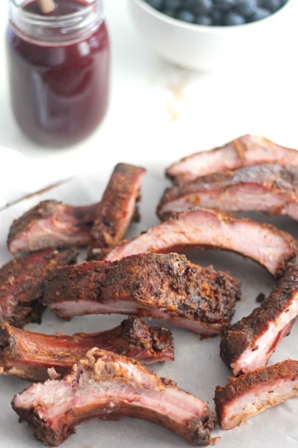 Grilled Ribs with Blueberry Maple BBQ Sauce | casadecrews.com