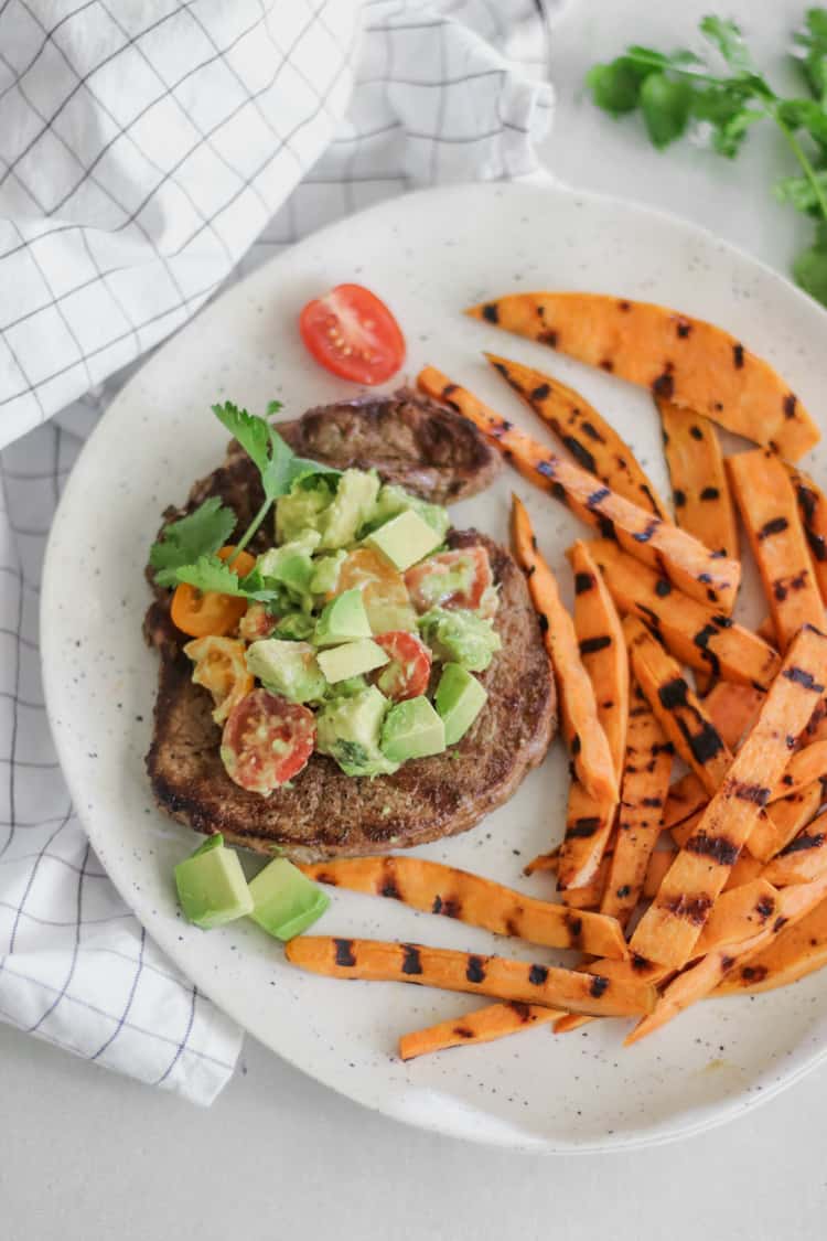 cumin rubbed sirloin steak with avocado salsa #whole30 #paleo #keto