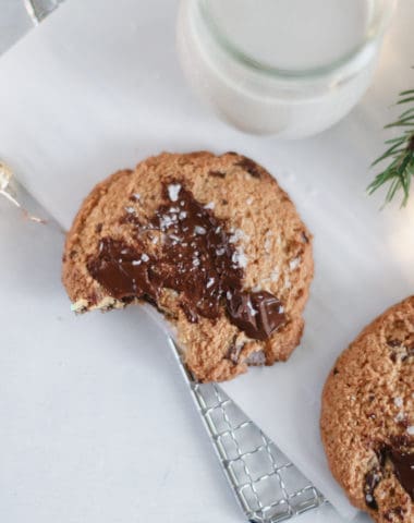 almond flour chocolate chunk cookies