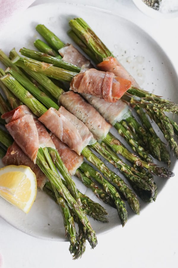 whole30 air fryer prosciutto wrapped asparagus