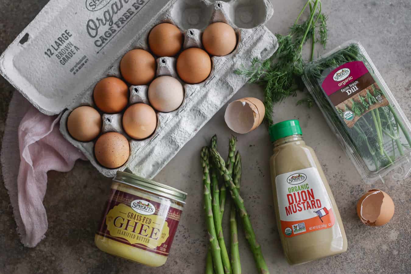 Asparagus and Prosciutto Baked Frittata Casserole