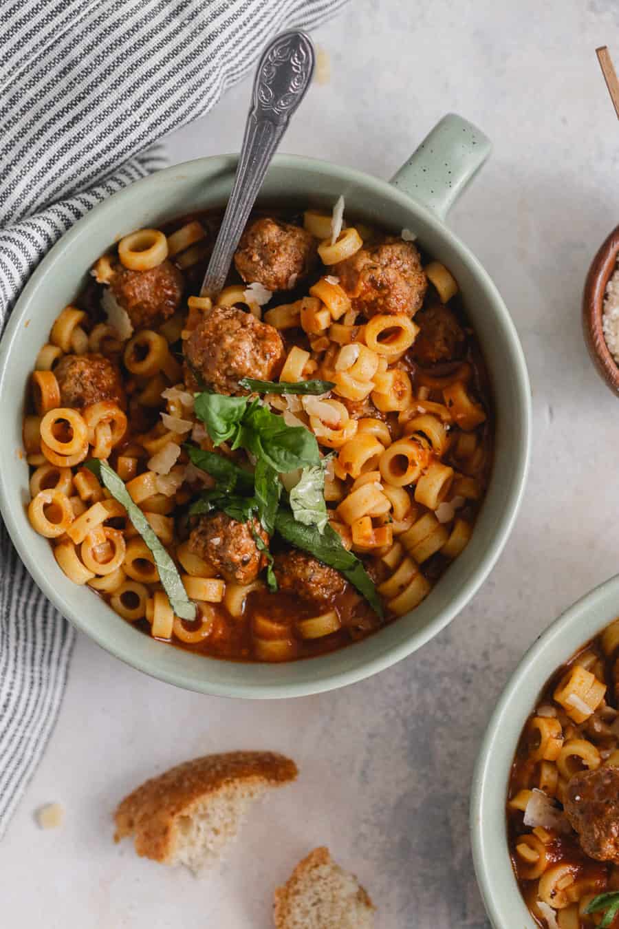 Homemade Spaghetti Rings with Meatballs - Casa de Crews