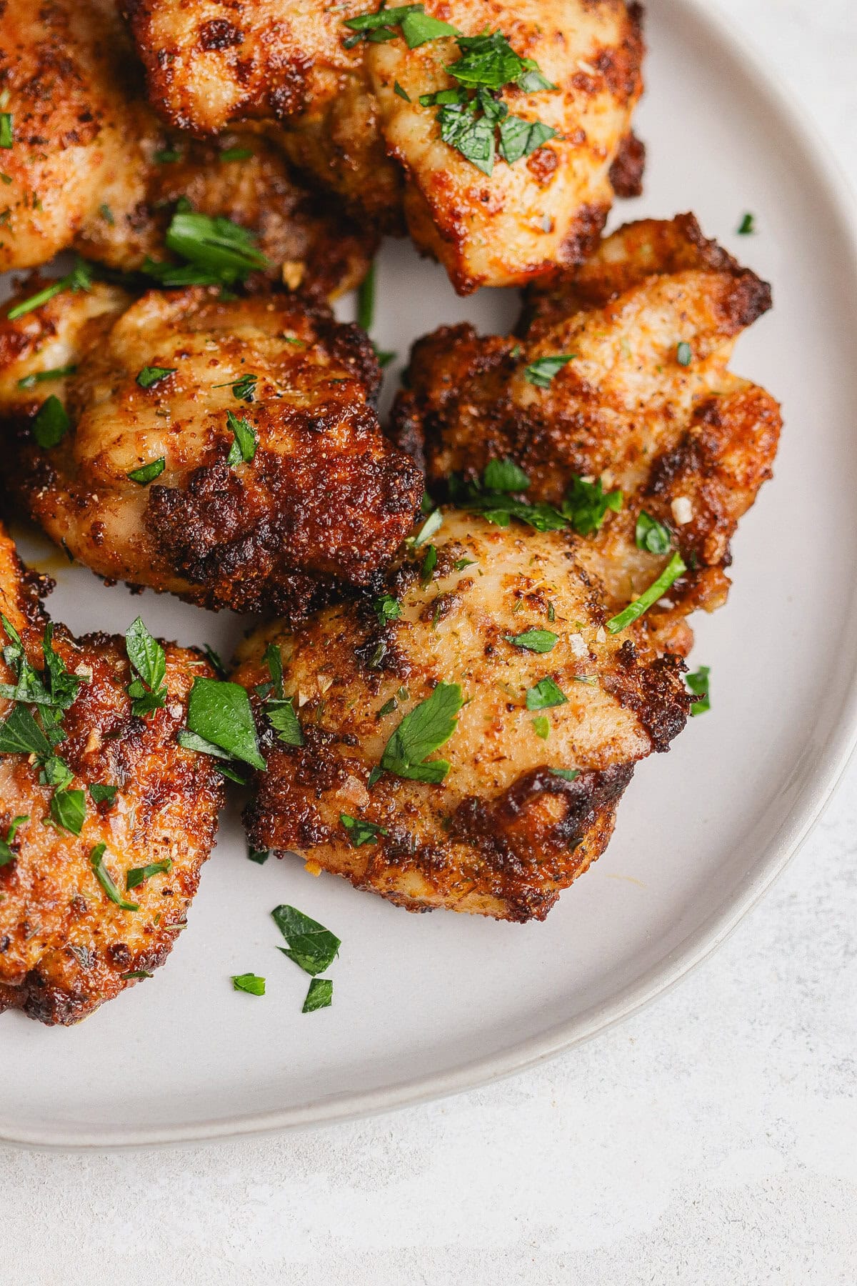 How to Use Air Fryer for Chicken Thighs: Crispy & Juicy